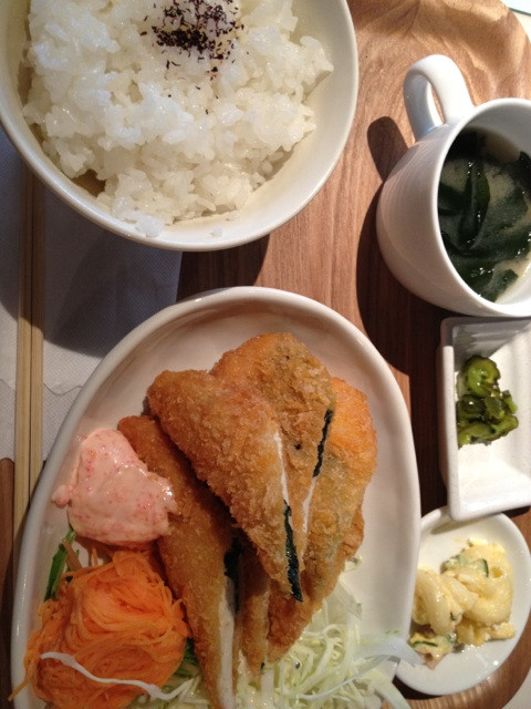 明太子ソースでチキンカツｍｇｍｇ ボリュームあるなーｕｍｕｍ