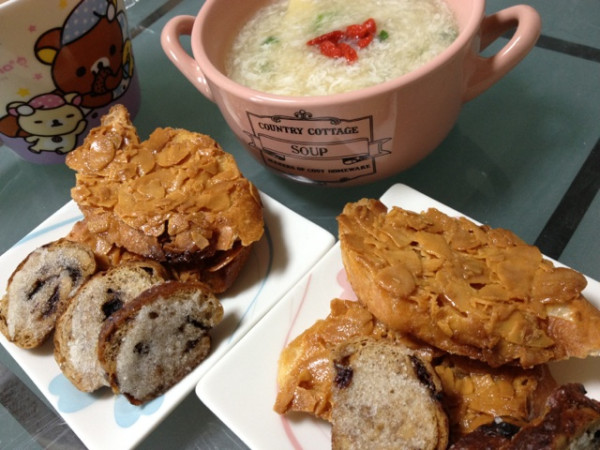 中華肉団子スープとラスク（・∀・）