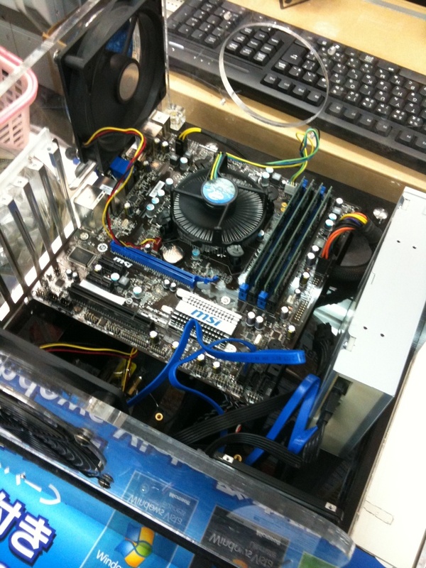 Intelの新CPUと新チップセットというPCはツートップでも動作デモ中