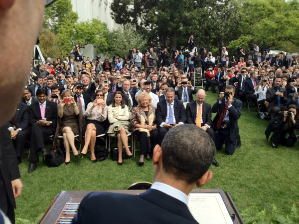 PHOTO: Watching @BarackObama sign #JOBSAct  in Rose Garden of @WhiteHouse. Grateful for bipartisan support. #WeDidIt