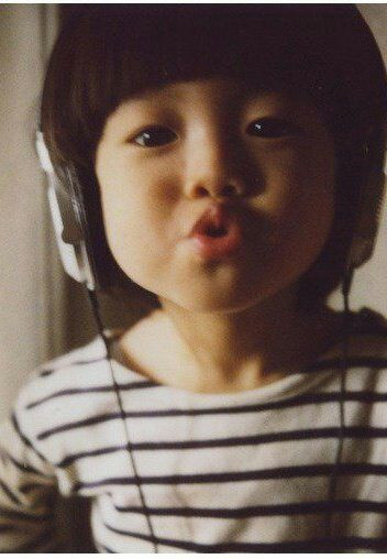 He's not a girl! HE IS JIN AKANISHI!! Chuu me~~ ( ˘ ³˘)♥