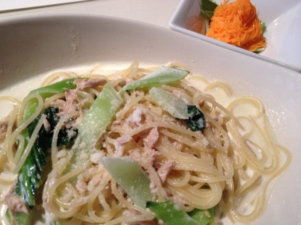 たまには女子とランチ（・∀・） 青梗菜とツナのスパゲッティ。
