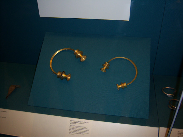 Este é o torque galego que hai exposto no British Museum, esta misma tarde 