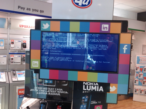 Doesn't exactly instill confidence in buying a #Windows 'phone does it? Seen in Phones4U Romford #Nokia #Fail