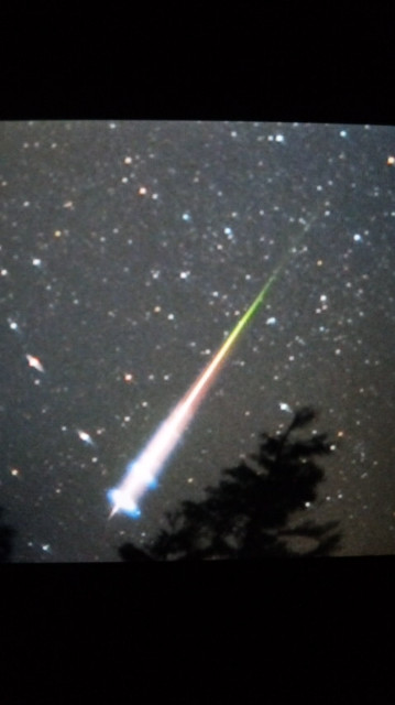【ニコ生・ペルセウス座流星群・速報！】先程捉えた大火球！超感動！ #nico_tentai http://t.co/SKxb9dhf

