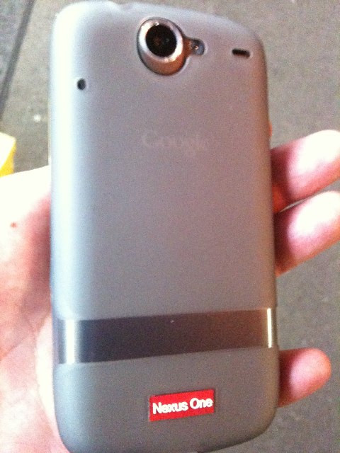 Nexus Oneにシリコンカバー装着！これは！！！手に馴染む！馴染むぞー！！！