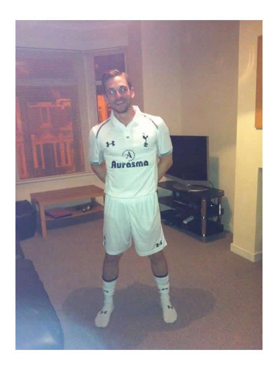 #fullkitwankers not just #KopiteBehaviour - absolute Spurs fist.