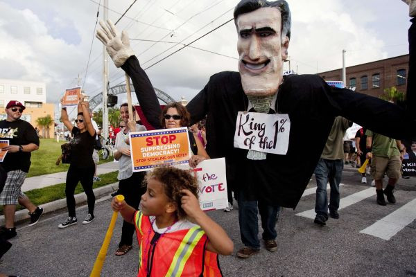 http://www.presstv.ir/

Protesters march during the Republican National Convention in Tampa, Florida on August 28, 2012. 