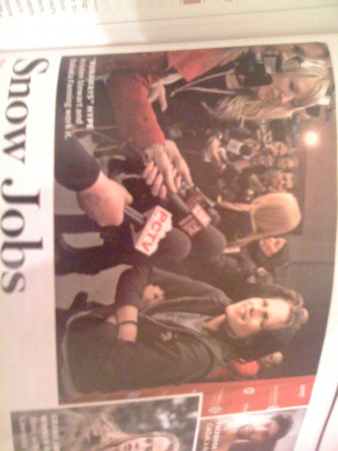 I love, love, LOVE that Rolling Stone used a pic of KStew giving that chick bitch face for their Sundance article!!