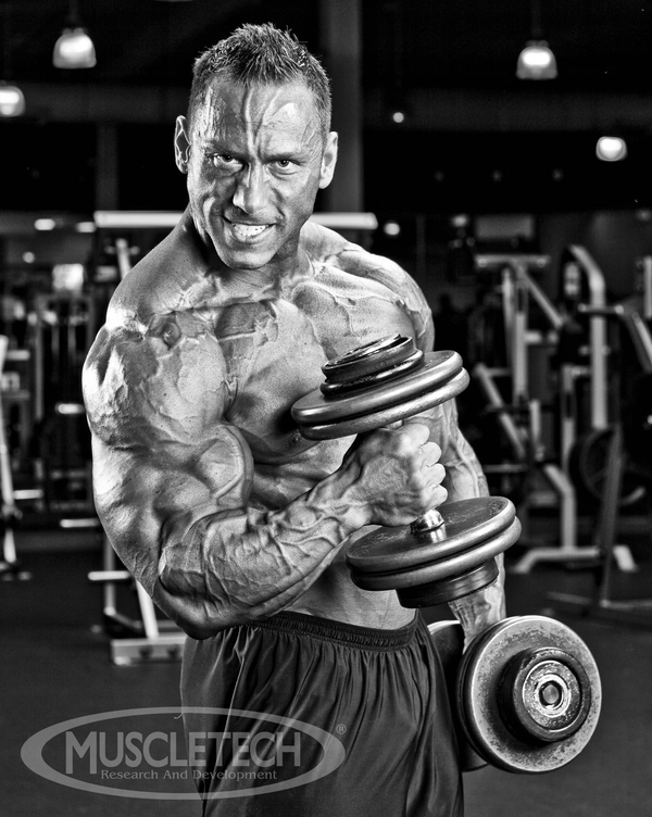 Here's a shot of newest Team MuscleTech Superstar Mike Liberatore mere hours after the Phoenix Pro! This guy is JACKED! 