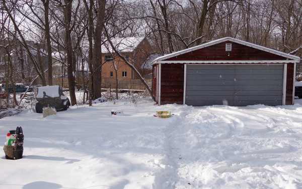 @a2chronicle Lower Water Hill: Sunny &amp; snowing at the same time. 