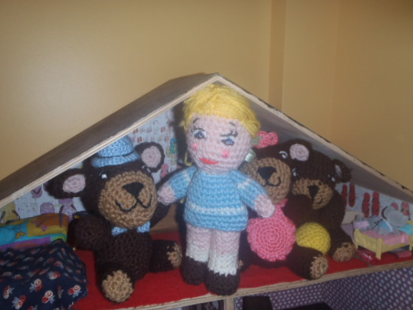 Who's been sleeping in my bed? Goldilocks "It was me and the bed was lumpy" www.studioemmakaufmann.blogspot.com
