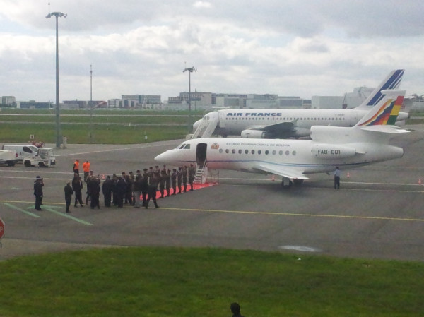 President of #Bolivia Evo #Morales just landed in Toulouse to visit #Airbus HQ.