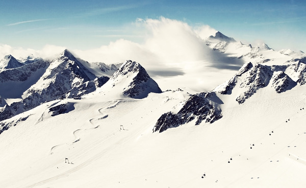 feeling "experimentfreudig"2night:my 1st post in ENGLISH! Snowboarding in Tyrol! Auf geht's! http://j.mp/aPKijP