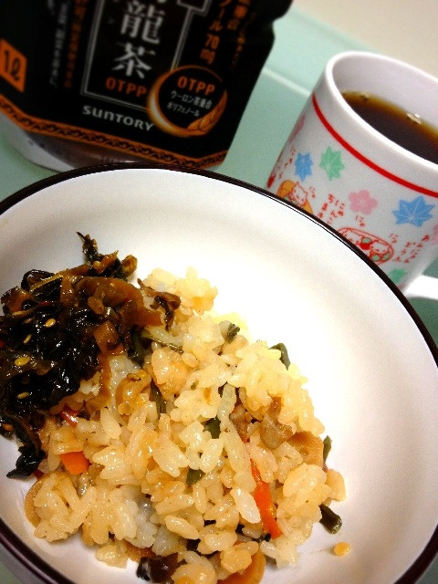 こんな時間にささやかな夕飯……ってもう12時まわってんじゃん。。。