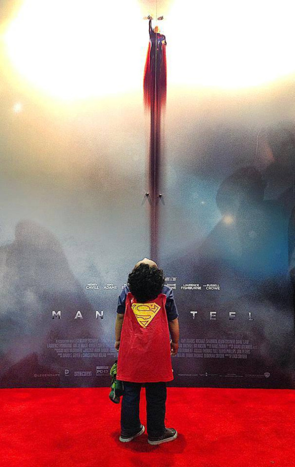 de todas las fotos del PR Comic Con q he visto....esta es la mejor!! #ManofSteel 