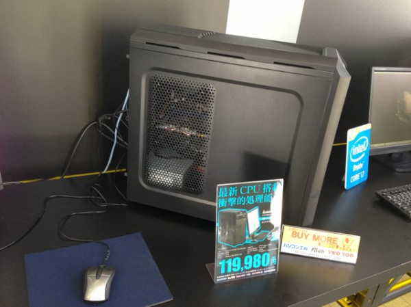 あれ、Radeon HD 8770搭載PCが展示されてる……。Intelイベントのパソコン工房ブースにて。