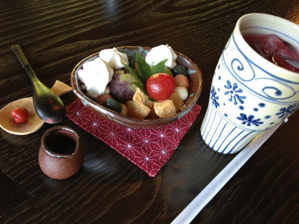 あんみつ ＆ こけももジュース at 下呂温泉 合掌村 茶房 萬古庵