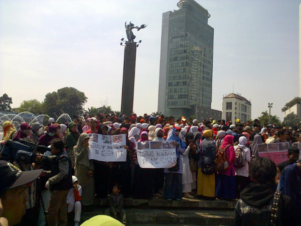 Aksi spontan solidaritas umat Islam Mesir di bundaran HI #4 #PrayForEgypt 