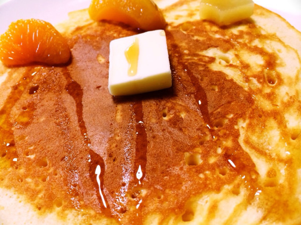 昼食にホットケーキ。