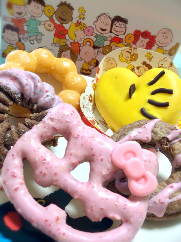 Jack Lantern Hello Kitty Strawberry by Mister Donut
 
ミスタードーナツで季節外れのハロウィン仕様ドーナツ買ってきた(´Д` ) ミスドジャックランタン ハローキティ ストロベリー。
