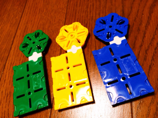 #kodomo の LaQ 2つめの作品『携帯電話』 キーパッドは片手で操作することを想定(´Д` )(´Д` )(´Д` )