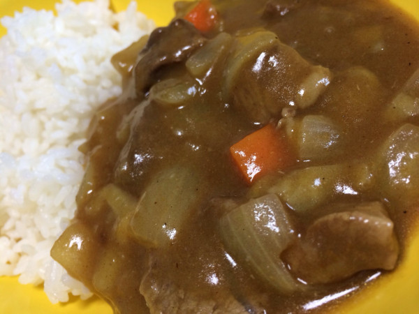 「これおいしいですね」「これほんとにおいしいですけど」と #kodomo が言ってくれたのでまあ満足。具材小さめ、甘口カレーライス(´Д` )