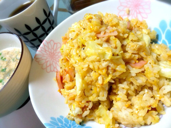 キャベツとハムと卵のチャーハン♪
