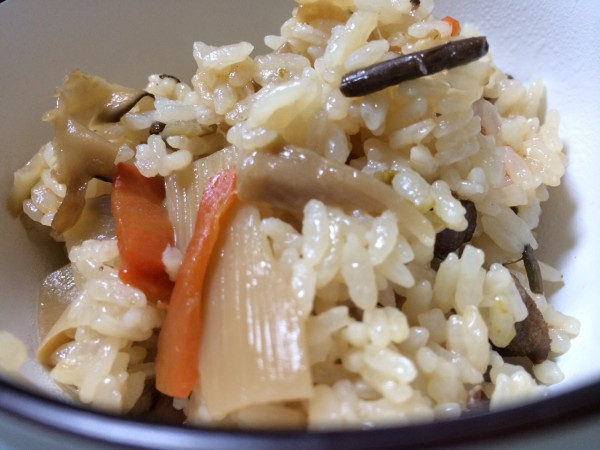 炊き込みご飯うまい（・∀・）