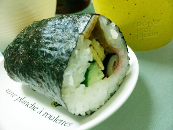 きょうも恵方巻き(´Д` ) I got ehoumaki.