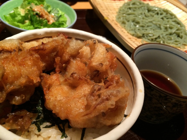 小柱と茸のかき揚げ丼 at 本格串焼とへぎそば 濱匠 名駅別邸