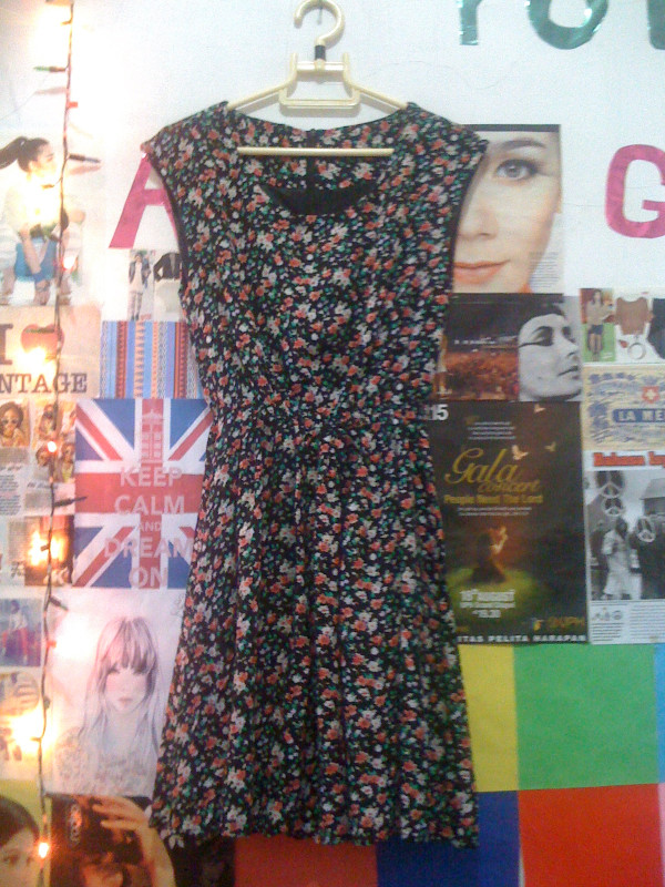 Vintage dress #Flower #Second #GoodCondition Rp. 70.000 uk. SL (hub : 085755486012 atau 081235402882)