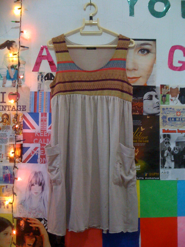 mini dress, tribal :) 95% good condition. ukuran L, Rp.70.000. monggo diorder sis :)
