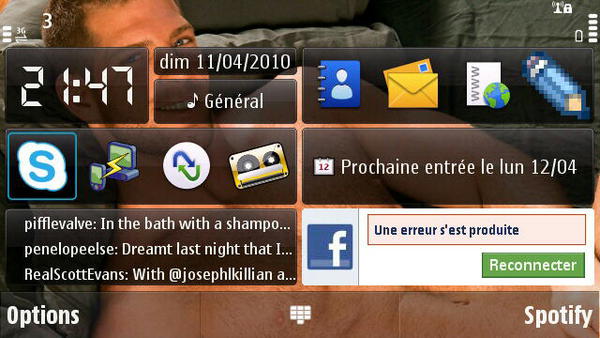 What is so awesome about my home screen? Answers on a postcard (or reply).