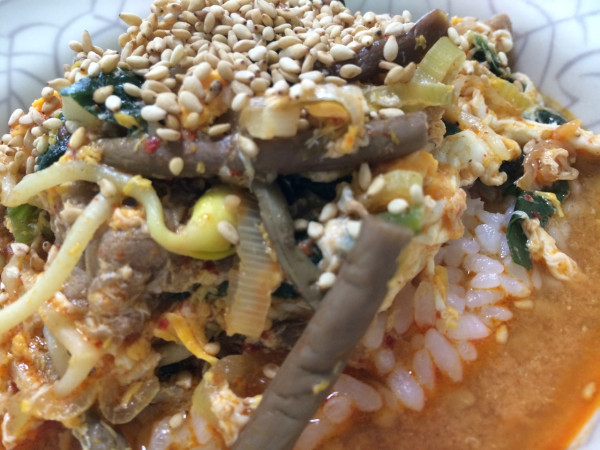 朝食にクッパ。