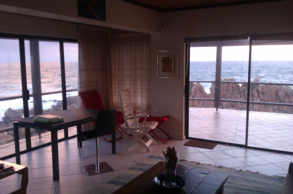 Weekend in #rooiels beach house with @CarolineVice. Good to have Belgian friends~! 