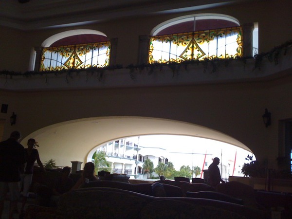 Chilling in the Lobby Bar at the Royal #playadelcarmen and awaiting my Kahlua Tropical. Enjoying the breeze.  