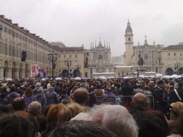 #pope is in #turin 2 visit the #turinshroud.My faith shud not be put into question for attending a mass. ;p just needed 2b a part of history