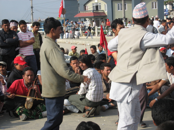 Dancing in Maoist tunes (in Koteshwar) #MaoistGS