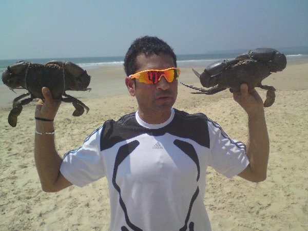 Wonderful 2 b holdin crabs 4 change n not eatin them.4 the record my wife is scorpio n not cancerian