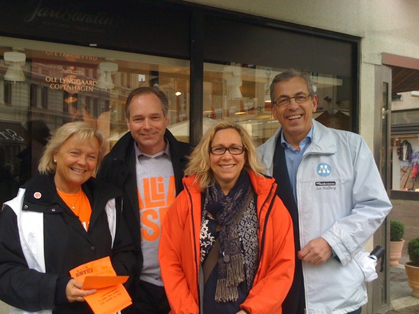 Kolla vilket härligt gäng:  #alliansen #Folkpartiet #val2010 